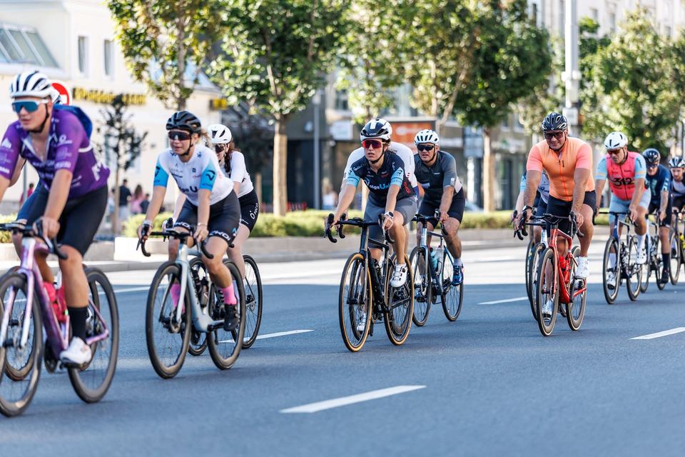 Фото 2df0559592044dfcb793ad82488ded38 с события Cyclingrace Вечернее Садовое