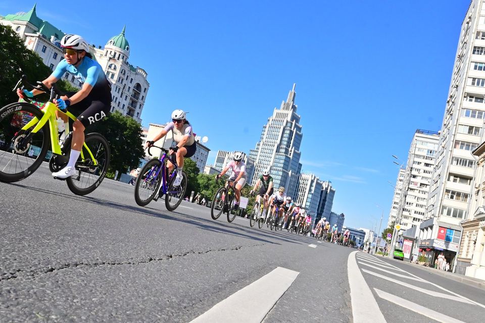 Фото 0281c123509f4da298d50676015ef478 с события Cyclingrace Вечернее Садовое