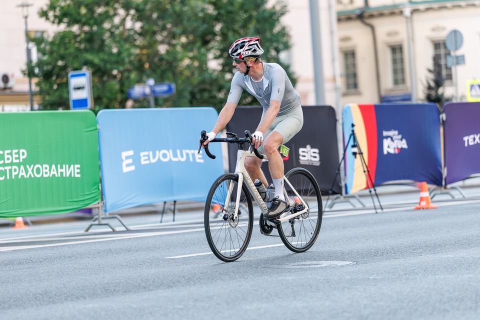Фото 6d10f28787a6476b851af171907bff3d с события Cyclingrace Вечернее Садовое