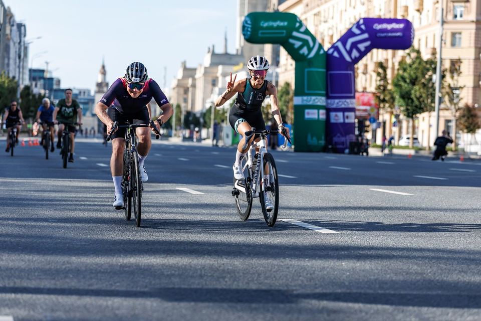 Фото 7b365c904fb4471b9fec94b3486cdfe2 с события Cyclingrace Вечернее Садовое