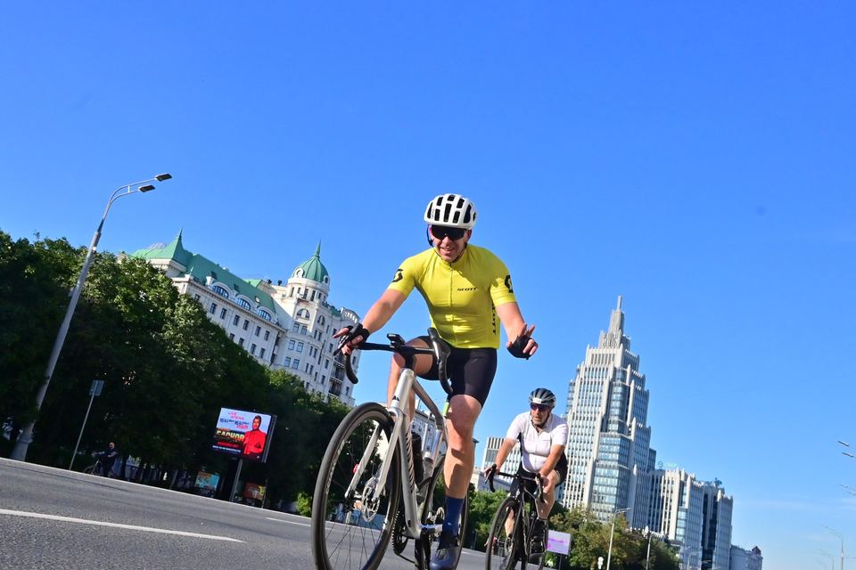 Фото ae77b23b8f4f45f9bc3389cab87f7e15 с события Cyclingrace Вечернее Садовое