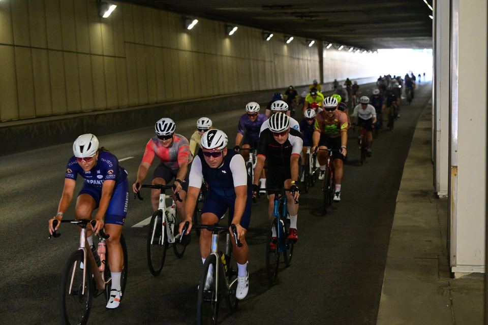 Фото 37d78a02012b435cbe9b99f6021ad172 с события Cyclingrace Вечернее Садовое