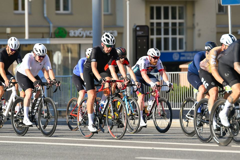 Фото fe7a8f3be22d4e7088ef4f82ab9dc913 с события Cyclingrace Вечернее Садовое