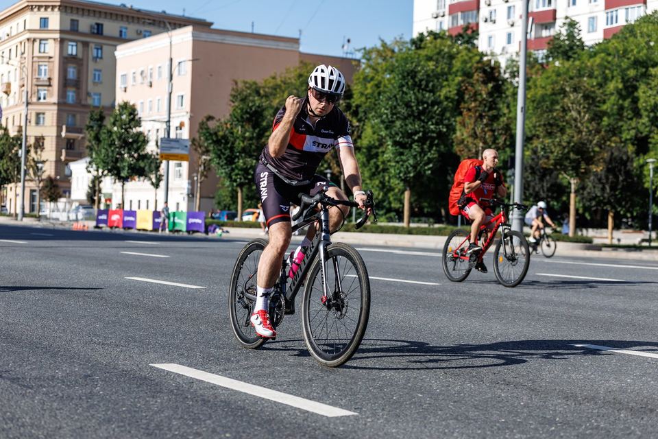 Фото 8ab7b42f7cfd47ae9073f3066d082743 с события Cyclingrace Вечернее Садовое