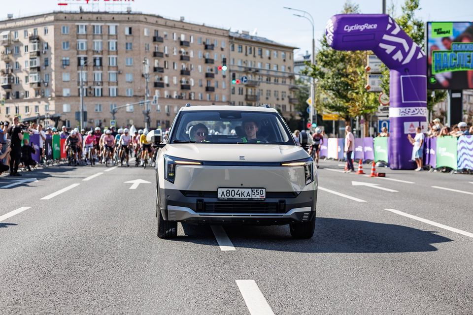 Фото 1cb98b3bc09c4dd4a9a4c443f25b0c46 с события Cyclingrace Вечернее Садовое