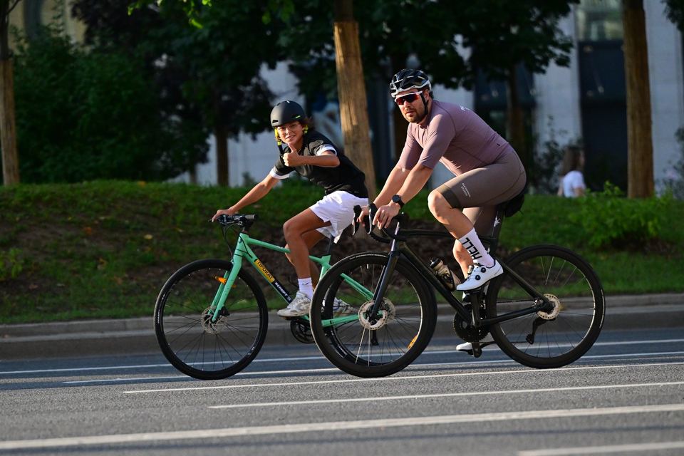 Фото 41950180f5e44642905e21c37f8be774 с события Cyclingrace Вечернее Садовое