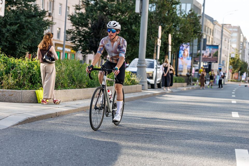 Фото 0eb2550e7ebd4bd98e4f7507ba8f4136 с события Cyclingrace Вечернее Садовое