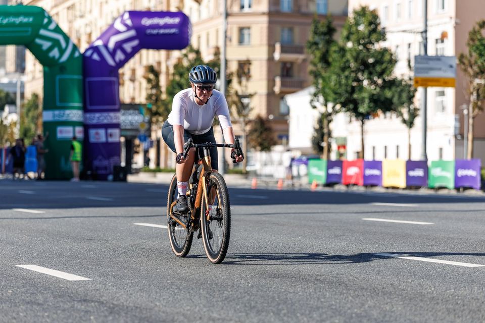 Фото 0591b66f34674705bfd7f94636b4f644 с события Cyclingrace Вечернее Садовое