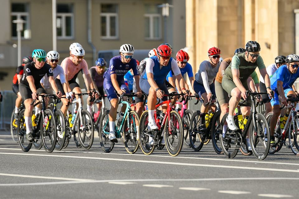 Фото 5b59bb0527104022bbcd99d76800c1b9 с события Cyclingrace Вечернее Садовое