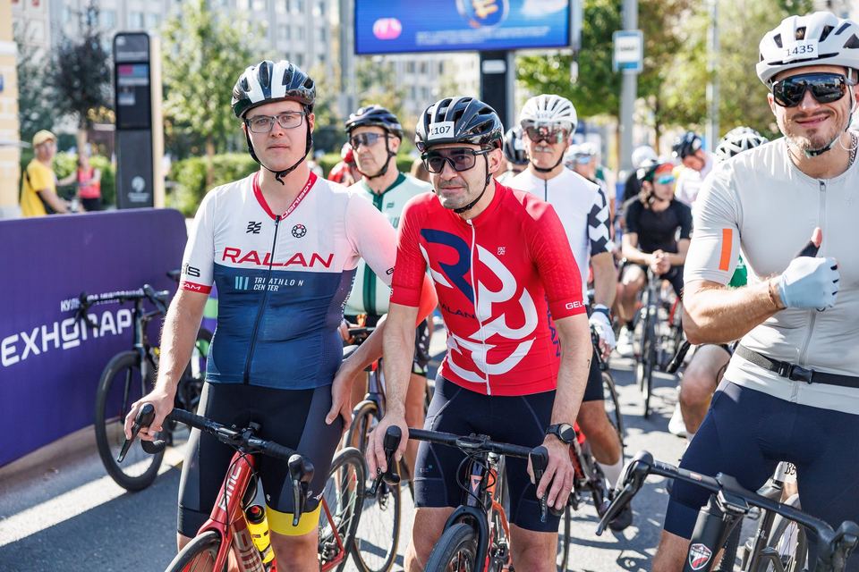 Фото e5ff905d3cbc423d9c135f522e206055 с события Cyclingrace Вечернее Садовое