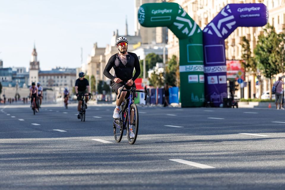 Фото 885eb11da7f54dcdb158acaaa288b428 с события Cyclingrace Вечернее Садовое