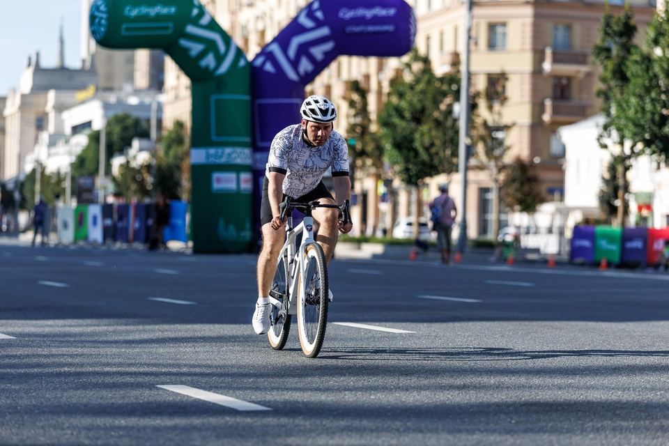 Фото 22b87b0215f4461cb1d3dd41cef4fff9 с события Cyclingrace Вечернее Садовое