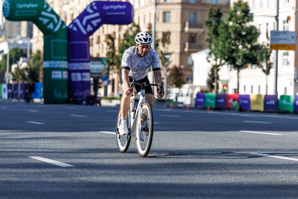 Фото 8f6e685e68f54ea789c8b0212b918ffe с события Cyclingrace Вечернее Садовое