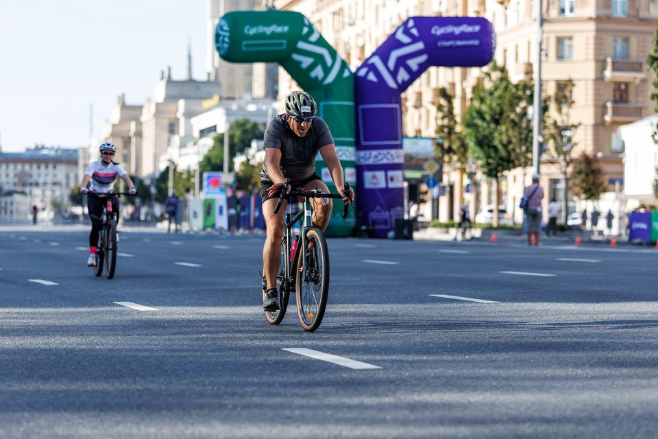 Фото 4dcac8e69bb6407d9139026d40f1d994 с события Cyclingrace Вечернее Садовое