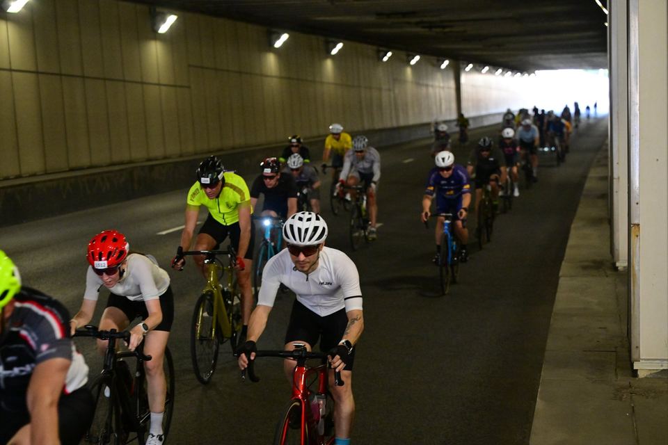 Фото 921ef449c9024ea6bff913e6f0538236 с события Cyclingrace Вечернее Садовое