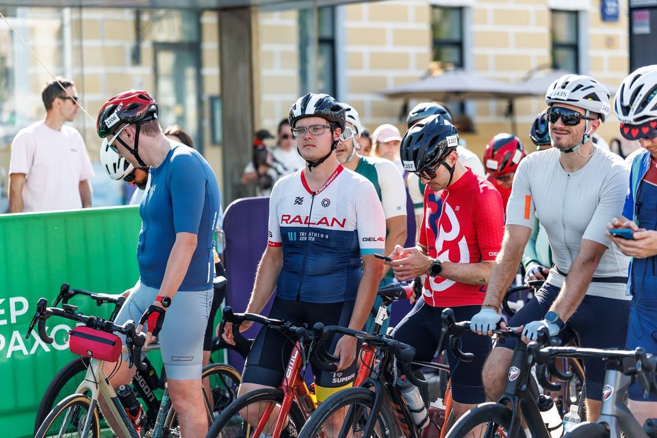 Фото 560774880fa847e2beb6723772426690 с события Cyclingrace Вечернее Садовое