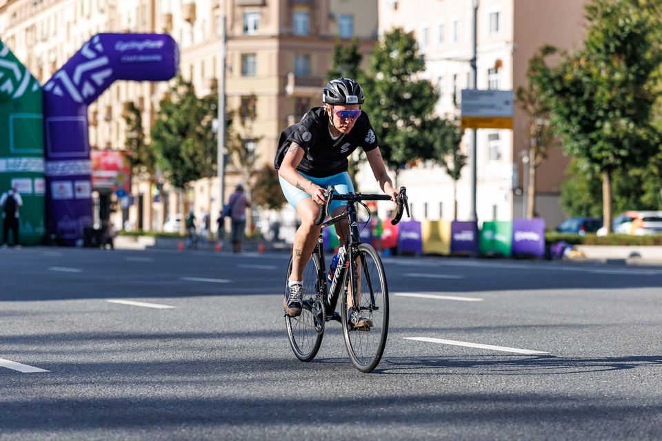 Фото 78d096a4a27d43fc996b093eb95a9d53 с события Cyclingrace Вечернее Садовое