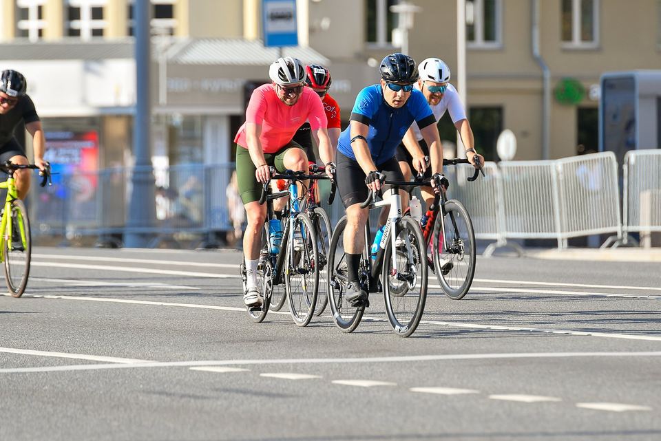 Фото f1ea6d7fee5046049de278fceaff3bae с события Cyclingrace Вечернее Садовое