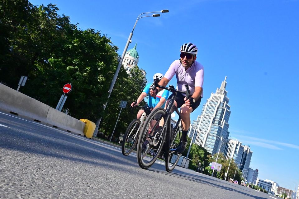 Фото f7bd68f818ae4392bad10794cd313ee5 с события Cyclingrace Вечернее Садовое