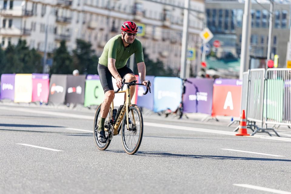 Фото 0e7ea42fe10f44e0b00940fe081b9b14 с события Cyclingrace Вечернее Садовое