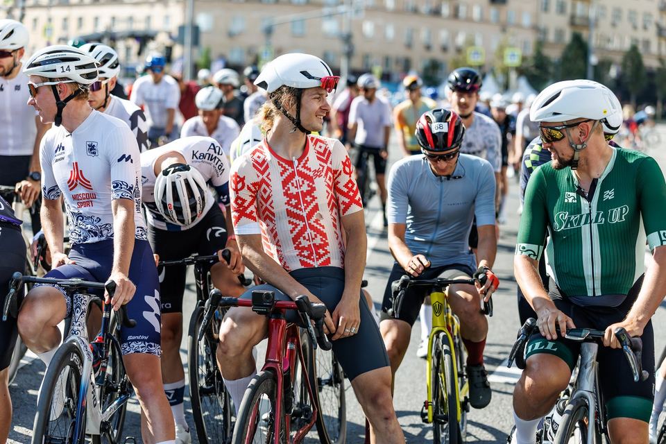 Фото 3f6bc489a5924930b650735ec377060b с события Cyclingrace Вечернее Садовое