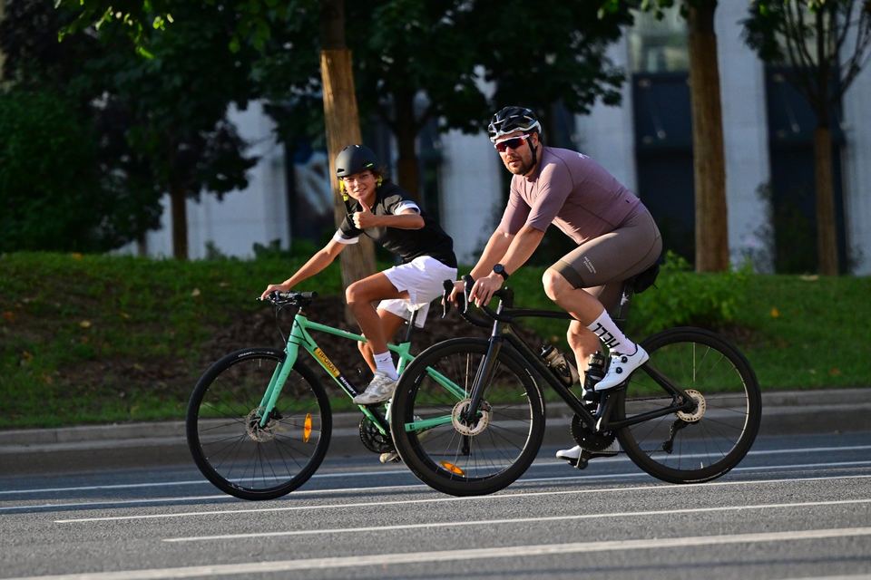 Фото b2189ad5c3424b9ca5bf7f6c2a8800d3 с события Cyclingrace Вечернее Садовое