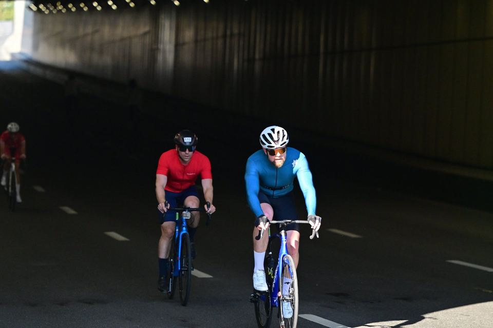 Фото 270a8193ff5e4b84a2a3a66440263e41 с события Cyclingrace Вечернее Садовое