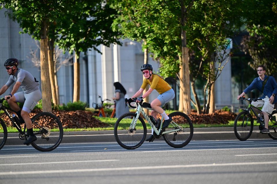 Фото b48c10ddc5ce41ee9b2aaab19fb0f717 с события Cyclingrace Вечернее Садовое