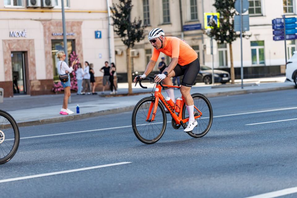 Фото 59f3f3effb7f4793a51f4f7492a6eaa4 с события Cyclingrace Вечернее Садовое