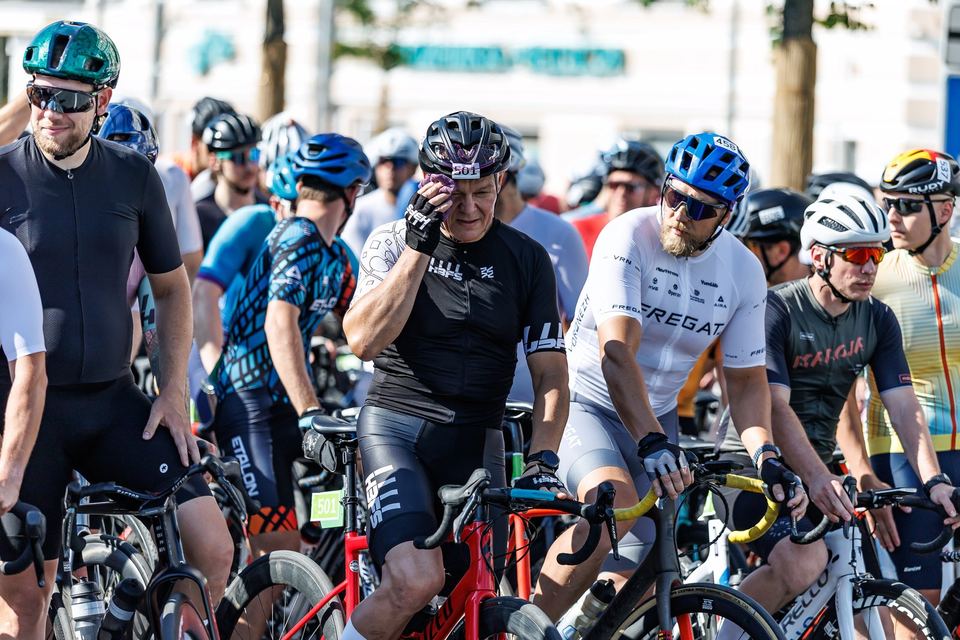 Фото 68c3d22110a34f4eaf882316ce8371e6 с события Cyclingrace Вечернее Садовое