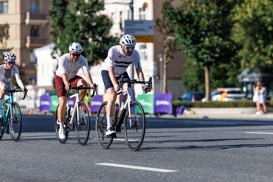 Фото 7690b76a39ae4351bcc26c368edd0f44 с события Cyclingrace Вечернее Садовое