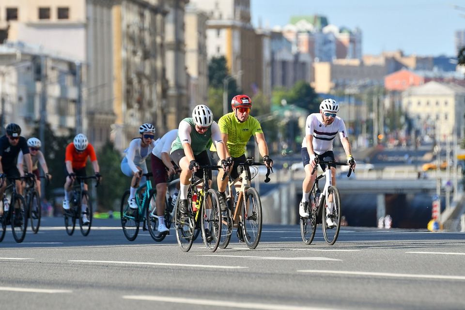 Фото 1681fd09bcd94b48b38937ba20376baf с события Cyclingrace Вечернее Садовое