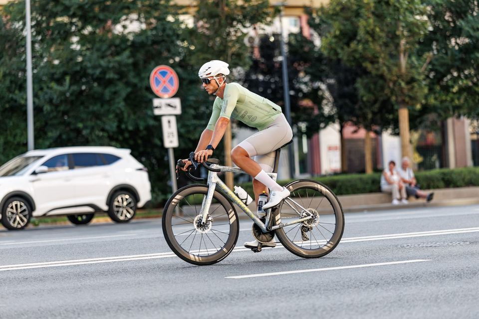 Фото e43f2e12afe34fd5b23a14b4a5c9cf84 с события Cyclingrace Вечернее Садовое