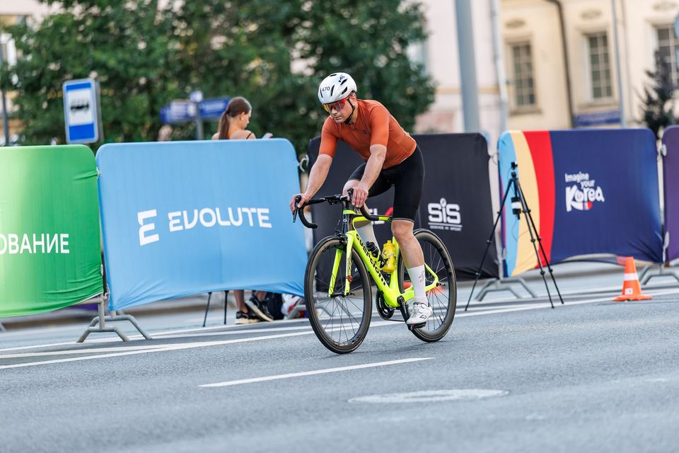 Фото 8e47e0bc475e42db91721cb510a0d1a4 с события Cyclingrace Вечернее Садовое