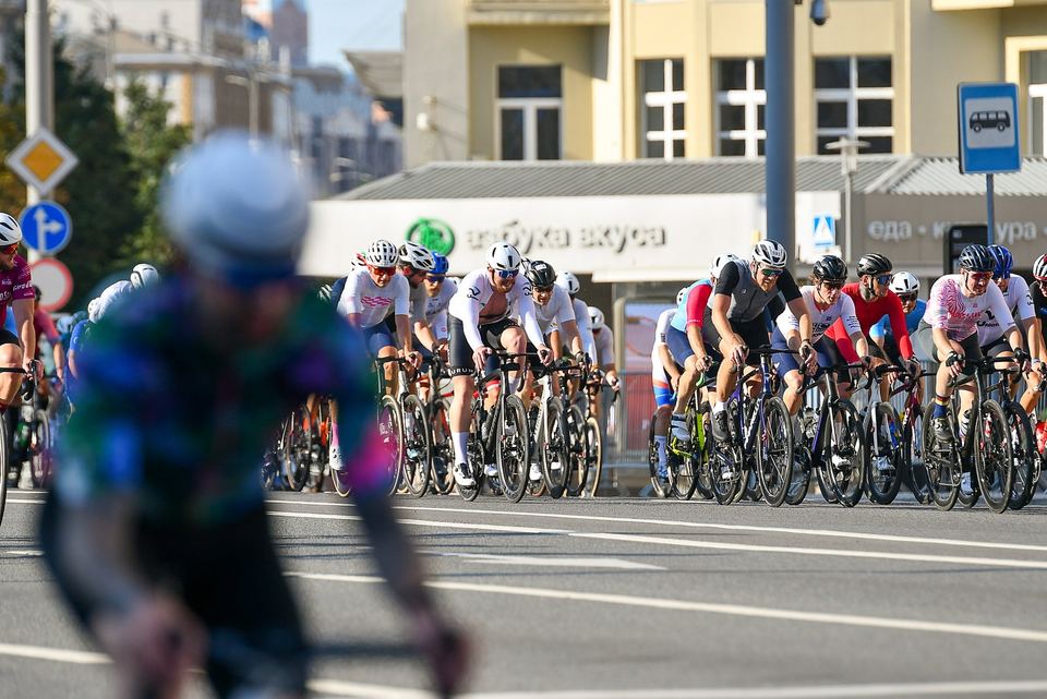 Фото a83b78604afb4ff6ac0cd05bd287e5d9 с события Cyclingrace Вечернее Садовое