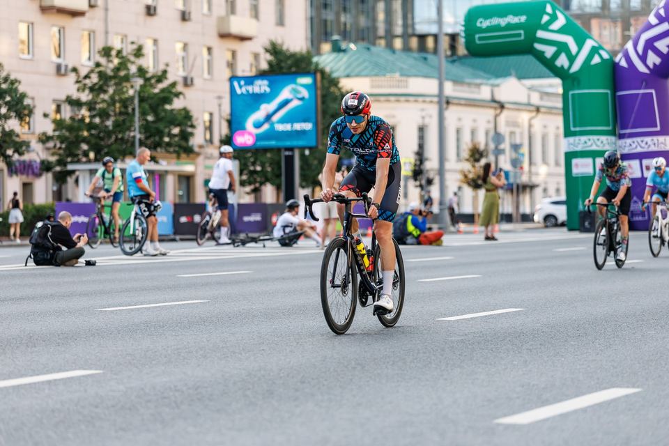 Фото 86d06ce360a94e7db48120a2b35ac84a с события Cyclingrace Вечернее Садовое
