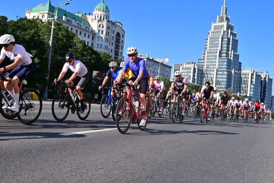 Фото 73b86ef5acbc4165bc0ba6be0fcdf417 с события Cyclingrace Вечернее Садовое