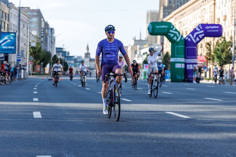 Фото ed395fff2e8846b59fa76fb67d02e1ab с события Cyclingrace Вечернее Садовое