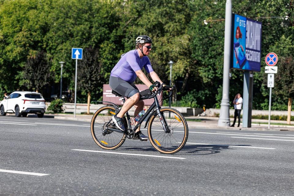 Фото f19b7bead4ff40f0a77d3a0c2e8a18ad с события Cyclingrace Вечернее Садовое