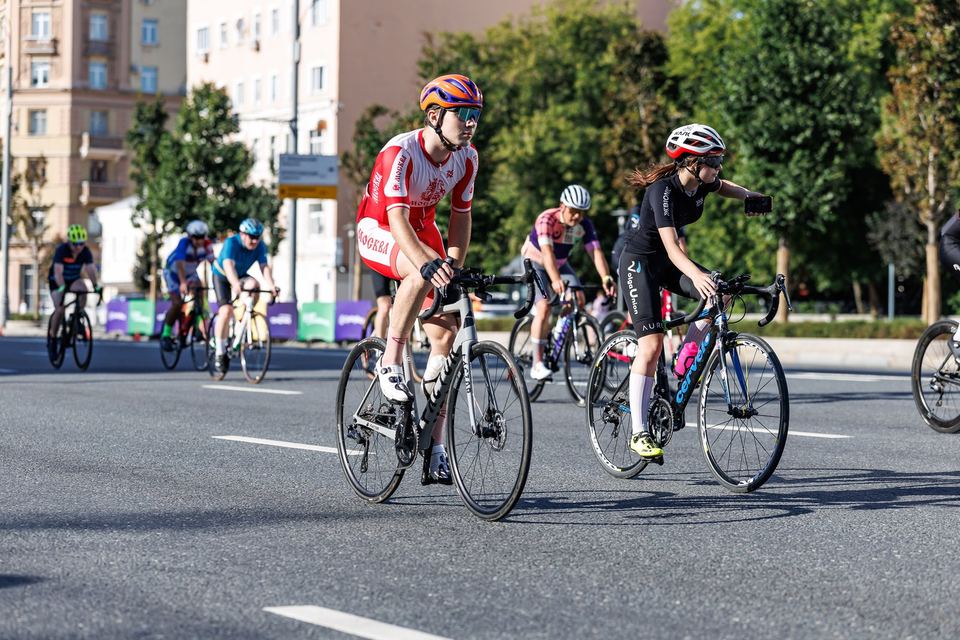 Фото 3111b2605e724fd280156729e4673245 с события Cyclingrace Вечернее Садовое