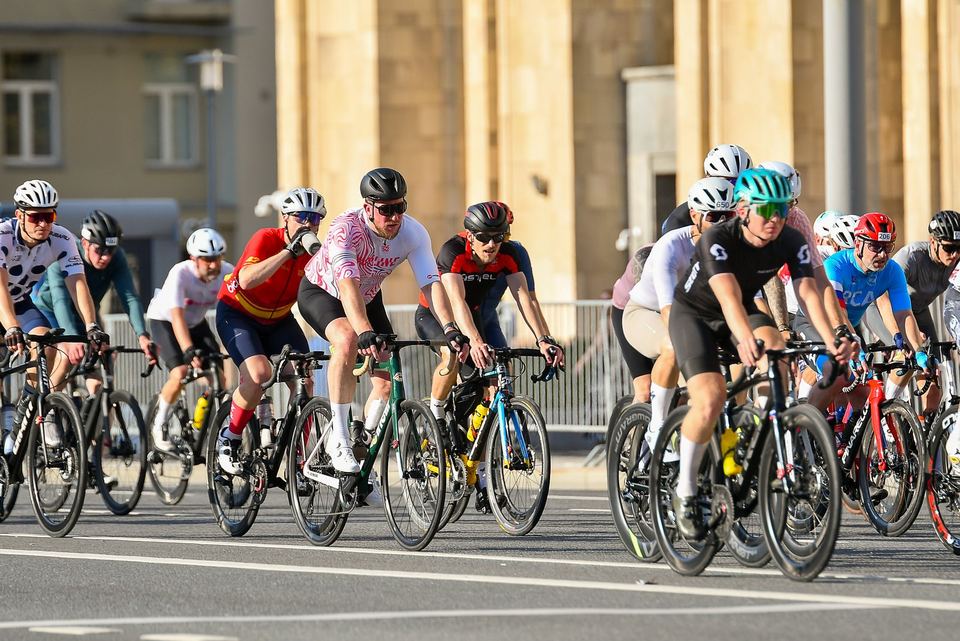 Фото 2e1cffc86f954b90adee7e581cabc479 с события Cyclingrace Вечернее Садовое