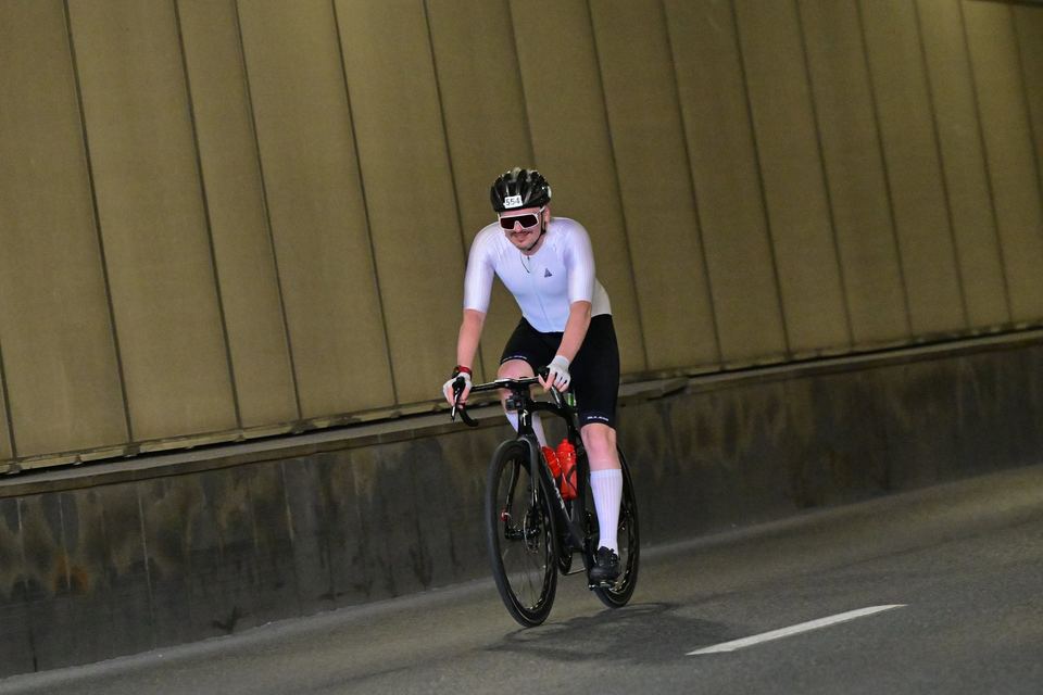 Фото 8b06cbf00d2047bfb7a2d4f926bb90e2 с события Cyclingrace Вечернее Садовое