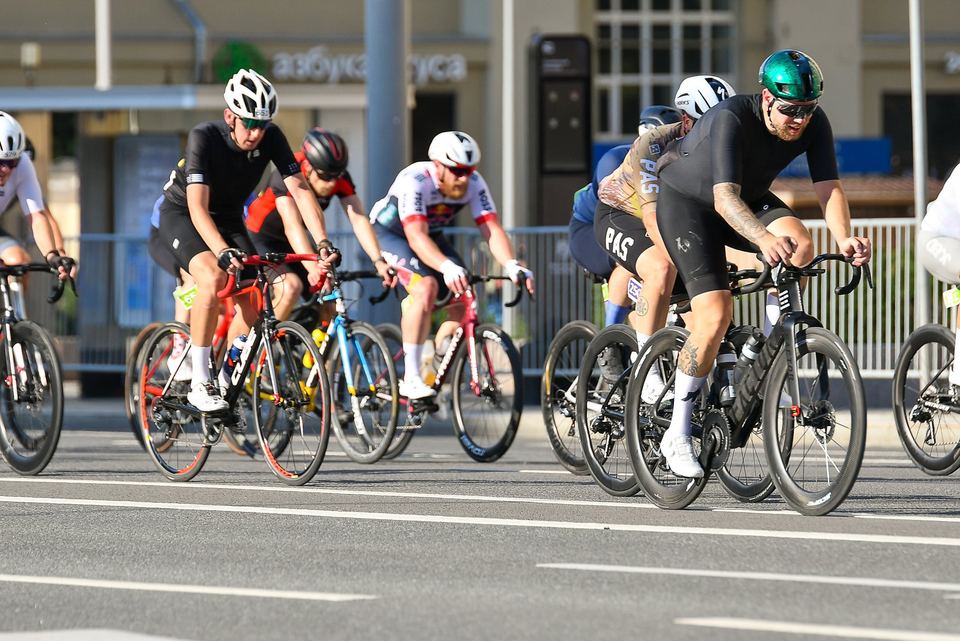 Фото ec903a1af55f4d3b9b54e4b7489b6f00 с события Cyclingrace Вечернее Садовое