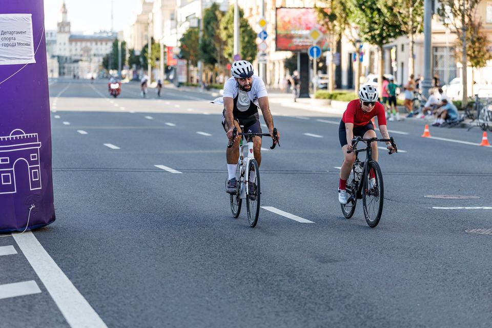 Фото 6646c8ee063c4939a2f2386afac429d0 с события Cyclingrace Вечернее Садовое