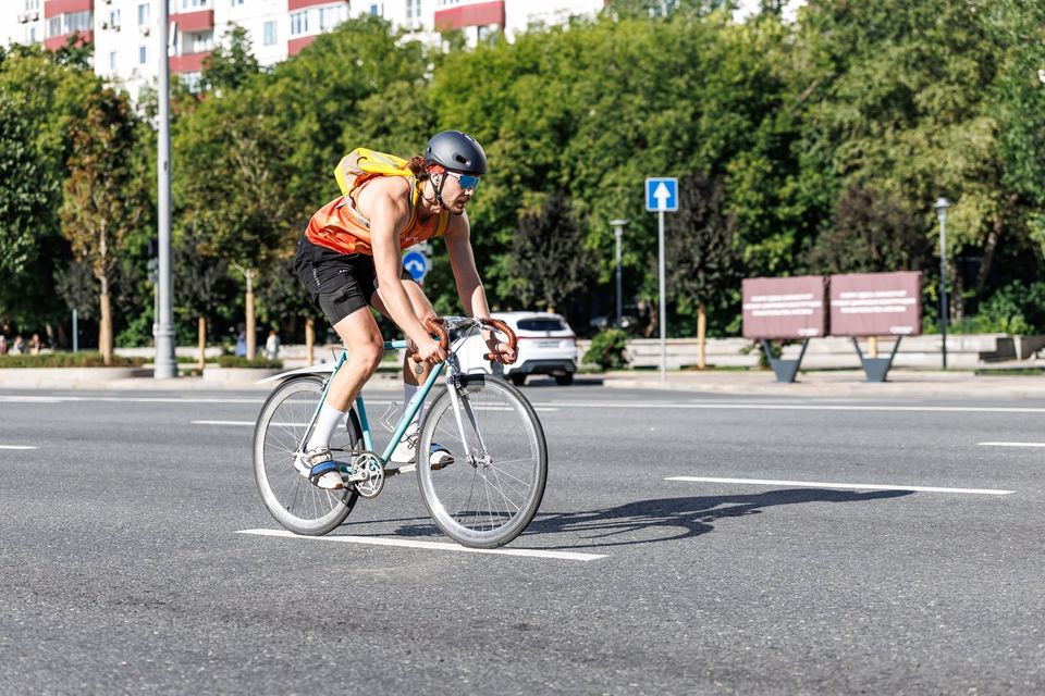 Фото 80a8933163e04e1cb1e4af8742a470b3 с события Cyclingrace Вечернее Садовое