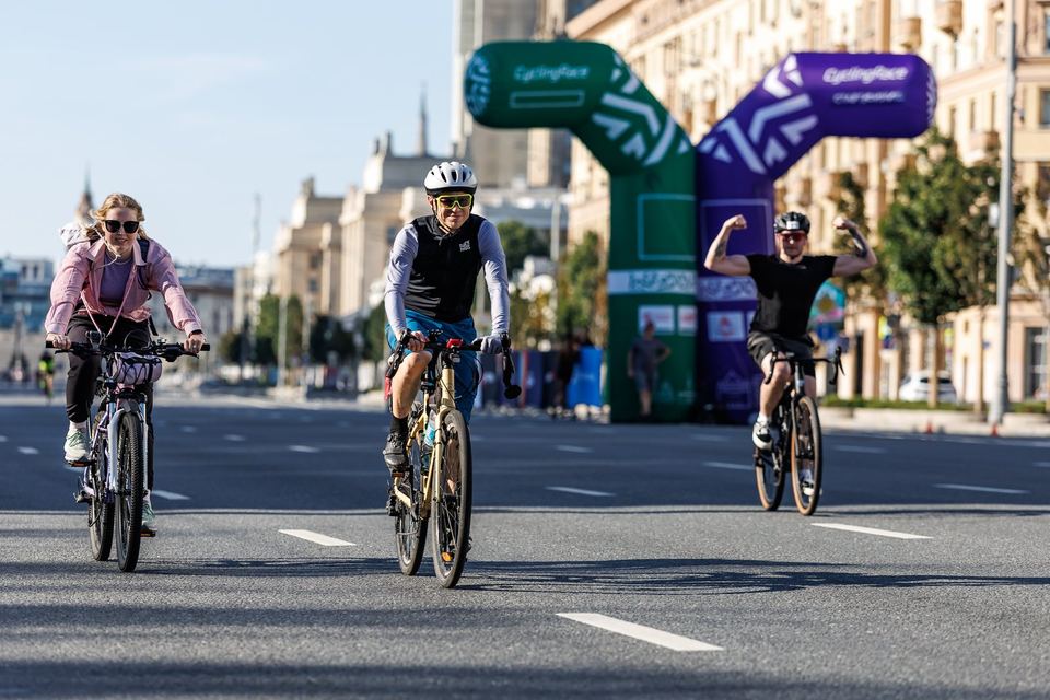 Фото 47a3a7460bf74c289313ca2d621e0d7e с события Cyclingrace Вечернее Садовое
