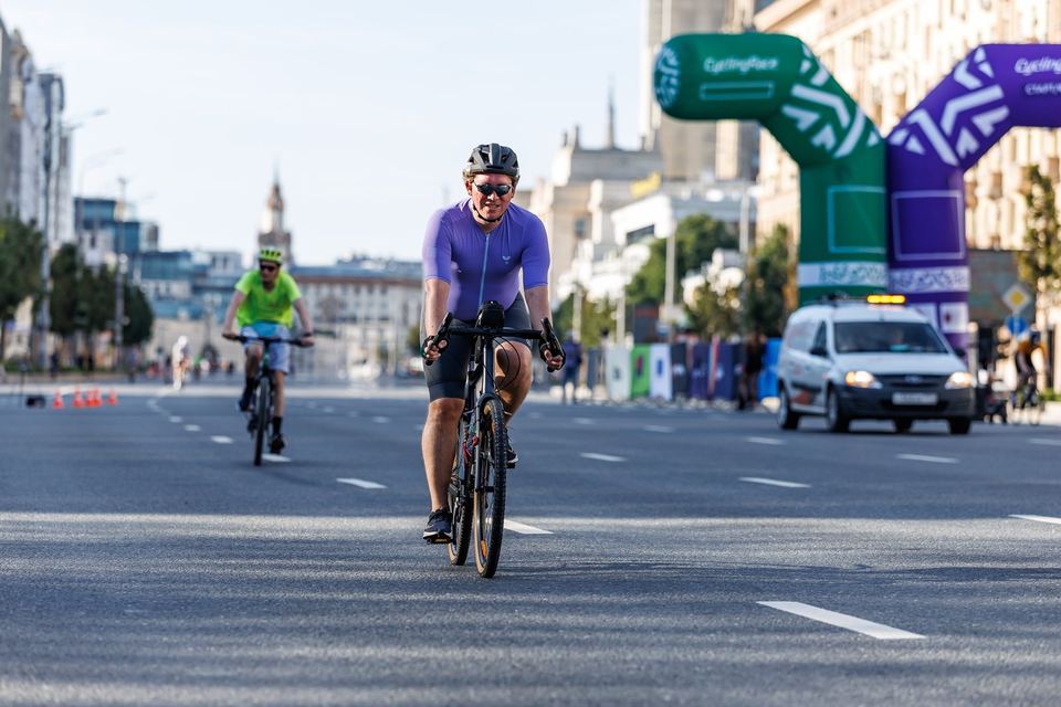 Фото f8bde1a77c08429ba85fce4265889a32 с события Cyclingrace Вечернее Садовое