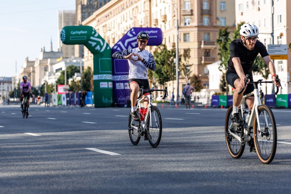 Фото e76febf8e1434a1eb59c3a6371e2072b с события Cyclingrace Вечернее Садовое
