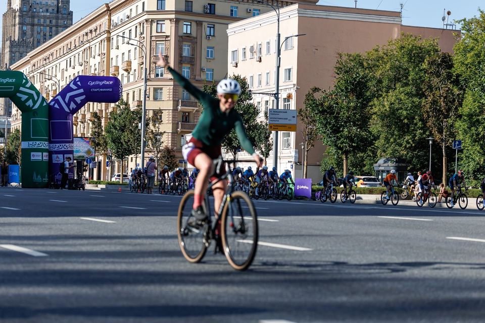 Фото 03a962a22f334b3393cc78eca206e908 с события Cyclingrace Вечернее Садовое
