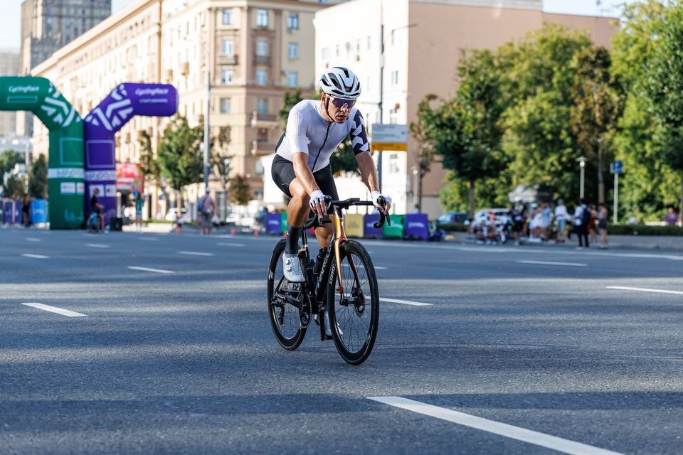 Фото 2aebbb1030b64c85b0fab2fba1f03607 с события Cyclingrace Вечернее Садовое